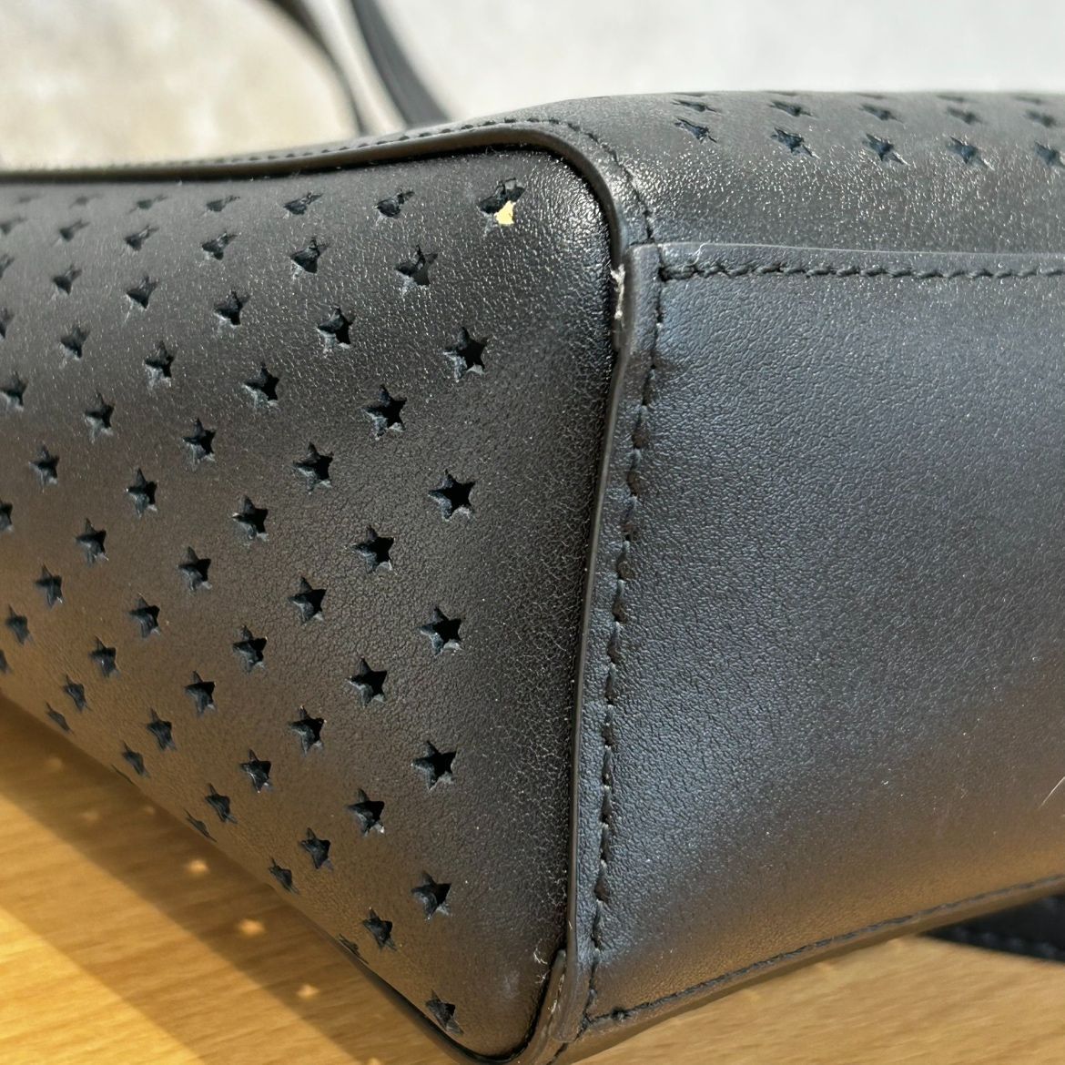 JIMMY CHOO ジミーチュウ Bria Mini パンチングスター 2way JIMMY CHOO ジミーチュウ Bria Mini パンチングスター 2way