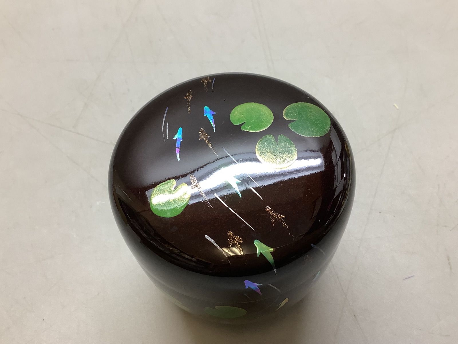 茶道具　期間限定特価　メダカ蒔絵中棗　内梨子地　新品 茶道具 期間限定特価 メダカ蒔絵中棗 内梨子地 新品