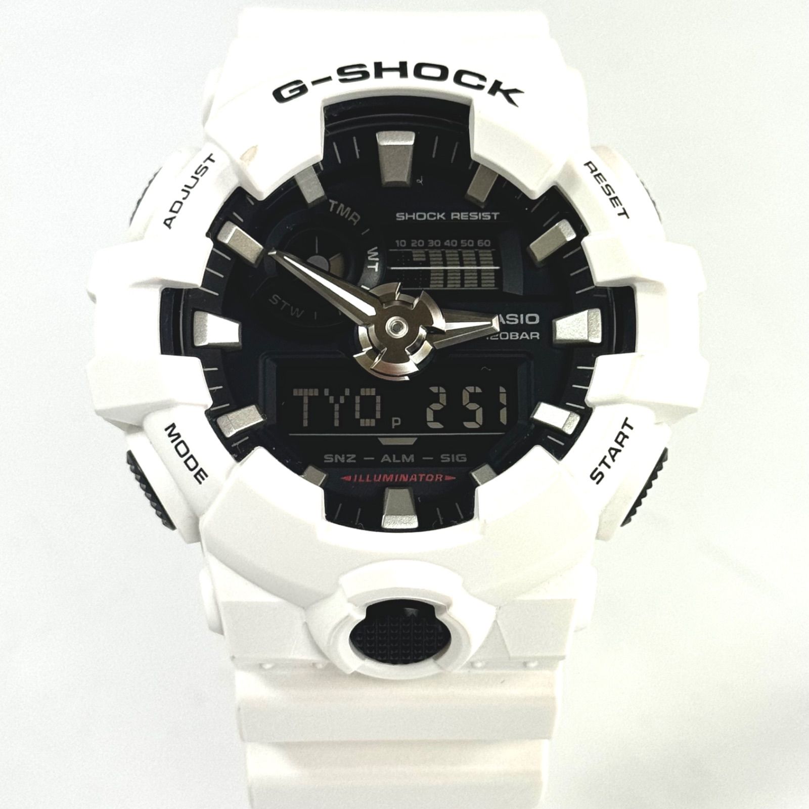 美品】カシオ G-SHOCK ジーショック GA-700-7AJF クォーツ 白 アナデジ