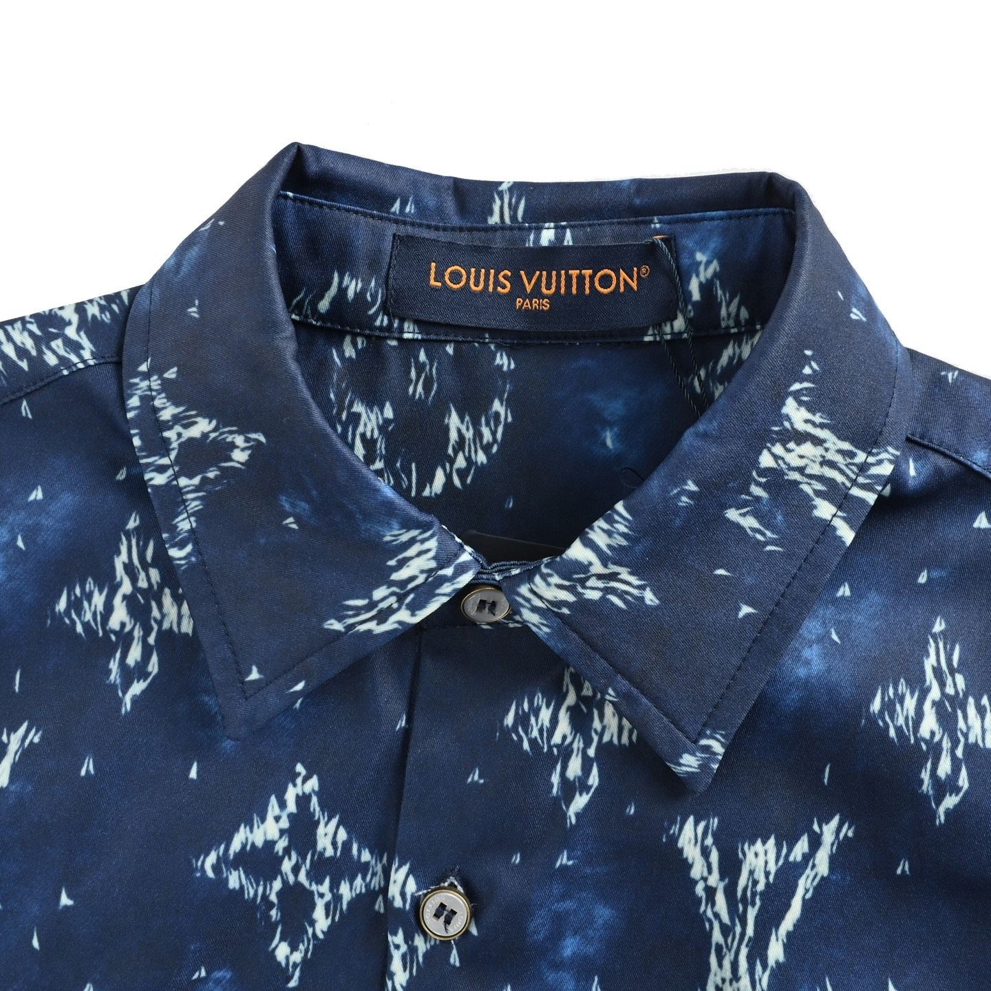 最新25SS ルイヴィトン モノグラム　プリントシャツ　メンズ 今日特価】Louis Vuitton / ルイヴィトン 25ss モノグラム?染