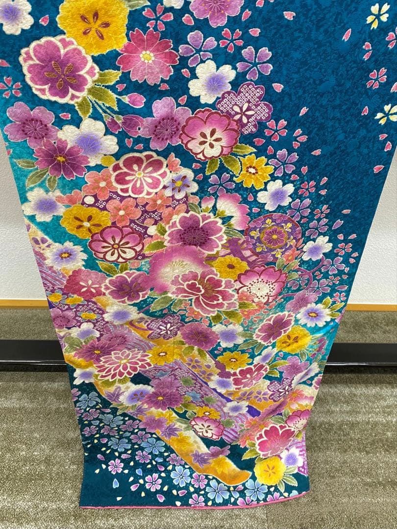 振袖のみ　紋意匠　身丈163㎝ 無地振袖 紋意匠 シンプル ネイビー系 向鶴 身丈161cm 撥水加工済み 無地