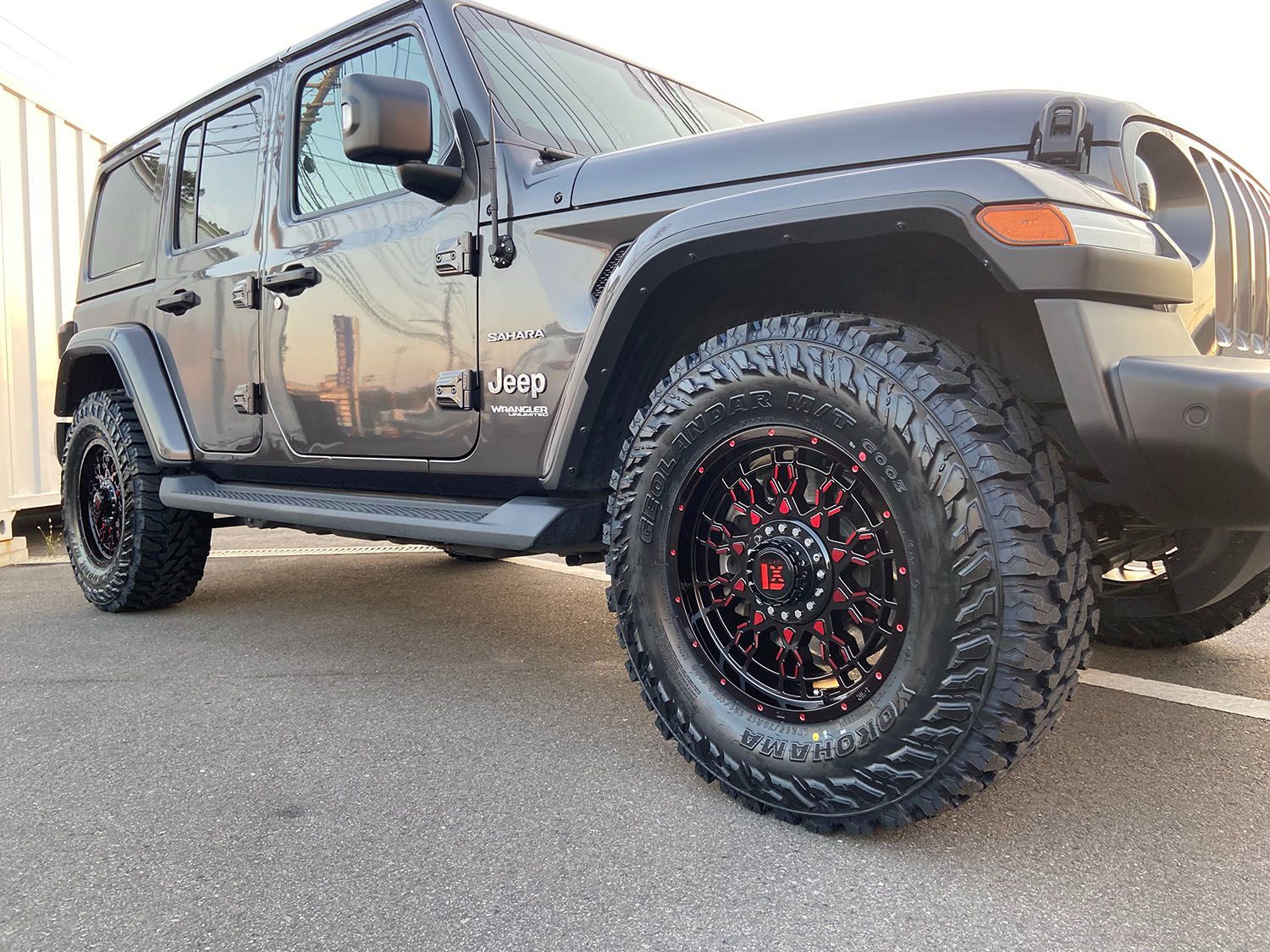 ジープ □JEEP ラングラーJK サハラ 純正タイヤホイール5本 ジープ □JEEP ラングラーJK サハラ 純正タイヤホイール5本