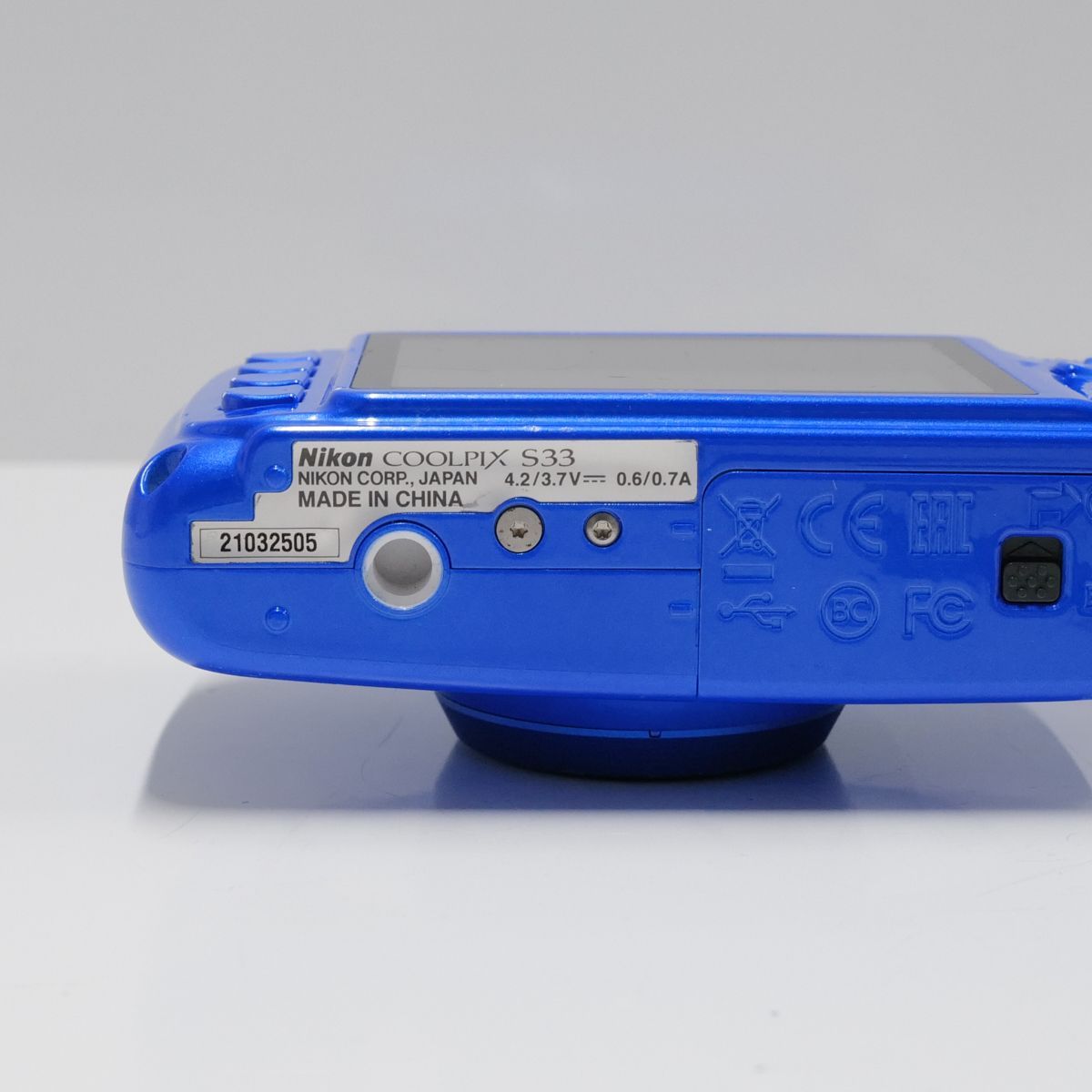 Nikon COOLPIX S33 USED美品 防水 耐衝撃 デジタルカメラ 本体+ 