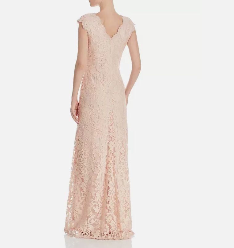 【新品】アドリアナパペル US10 美しいローズピンクのロングレースドレス 新品】アドリアナパペル US10 美しいローズピンクのロングレース