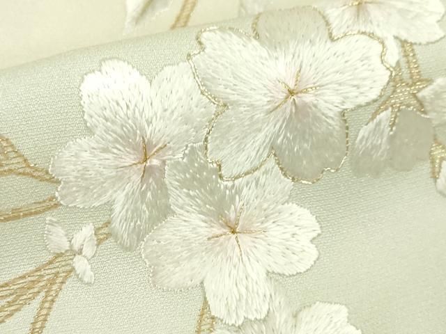 総刺繍