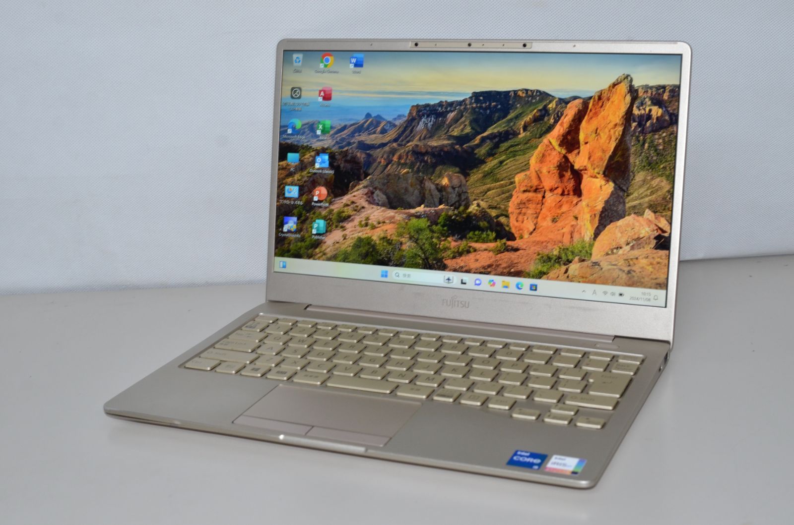 中古ノートパソコン 富士通 CH75/F3 Windows11+office 爆速SSD256GB core i5-1135G7/メモリ8GB/13.3インチ/webカメラ/無線内蔵