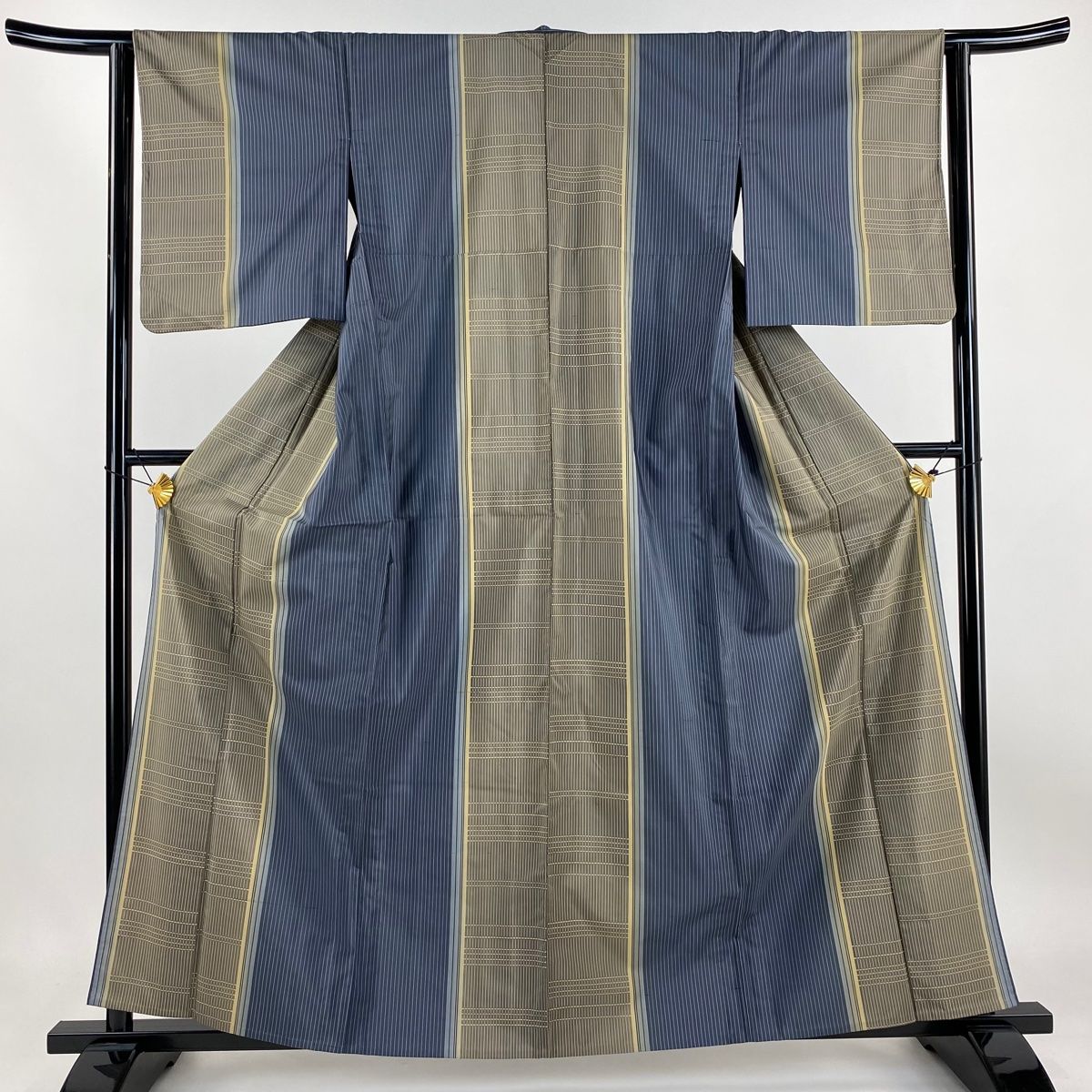 紬 身丈160cm 裄丈62.5cm S 単衣 縦縞 幾何学 青灰色 正絹 美品 名品  