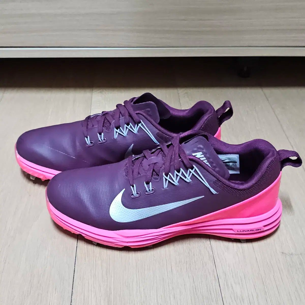 ナイキゴルフ ルーラ コマンド2 レディースゴルフシューズ 245 WWW_OLIVIERBERNSTEIN_COM