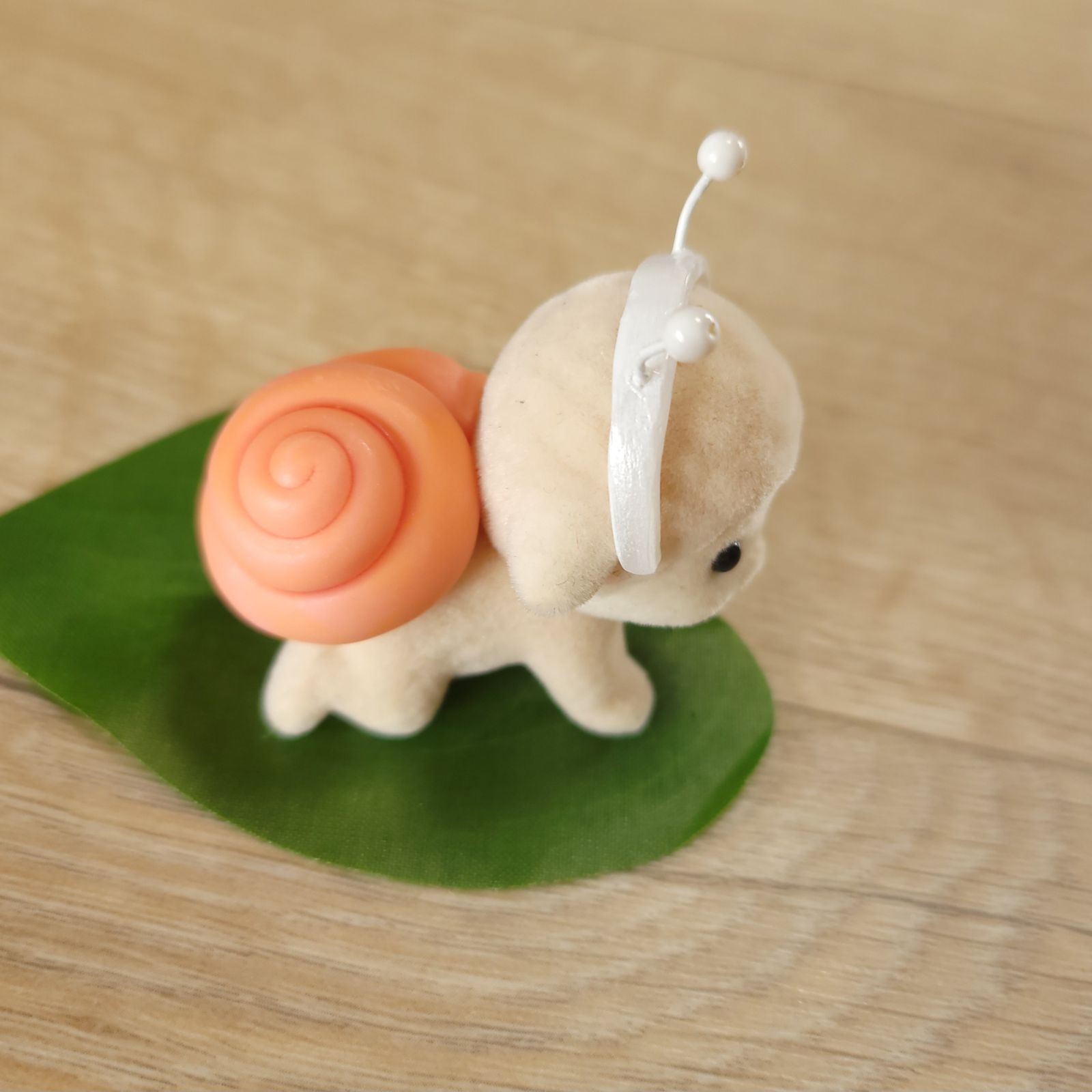 カタツムリ様 シルバニアファミリー カタツムリ オレンジ 梅雨 あじさい