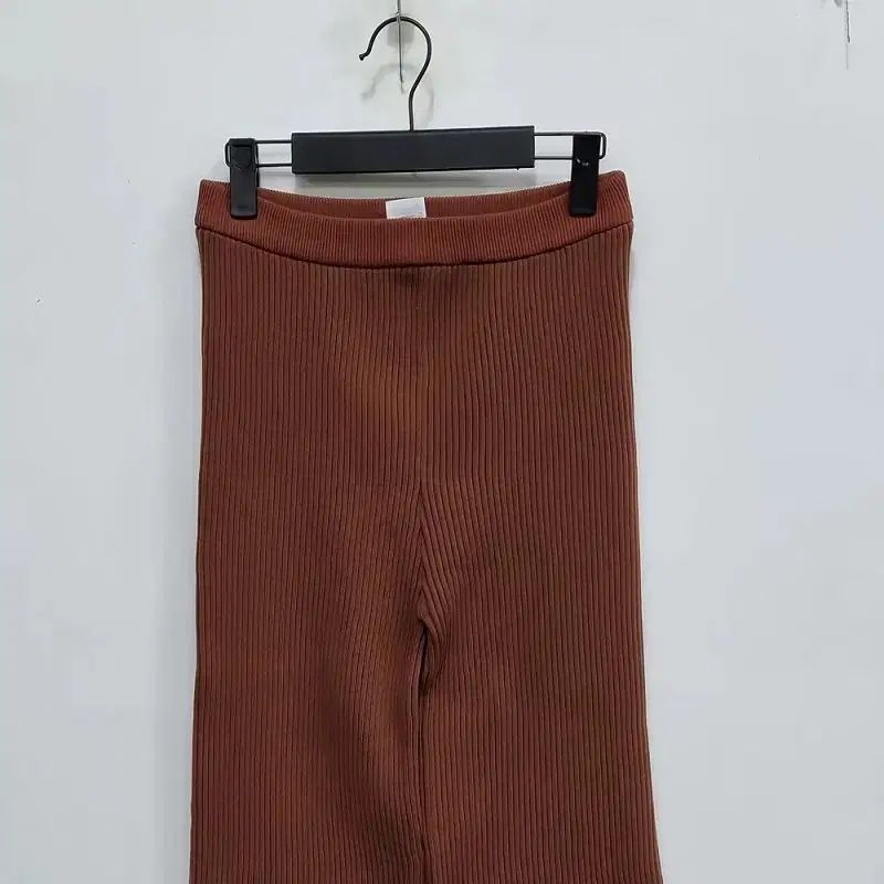 レディース S ー M イセイミヤケ 22FW フルーティディ 弧 パンツ DECORATOM_COM_BR