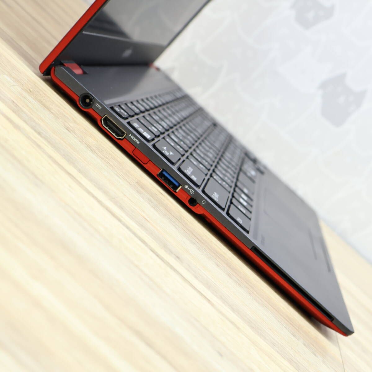 ☆美品 SSD128GB☆FMV LIFEBOOK C0700B Webカメラ Bluetooth 高解像度