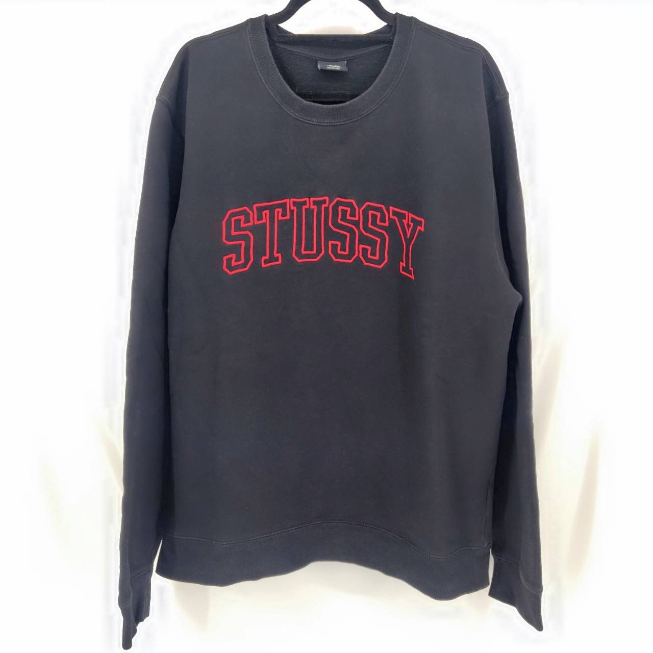 05w11169 ステューシー STUSSY アーチロゴ 刺繍 クルーネック