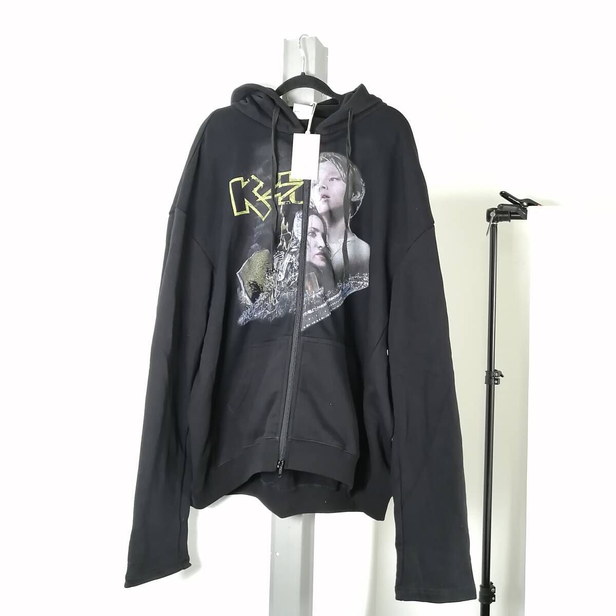 未使用】XSサイズ VETEMENTS 再構築ジップパーカー / KISS タイタニック ZIP-UP HOODIE BLACK ヴェトモン パーカー  (#D-14) - メルカリ