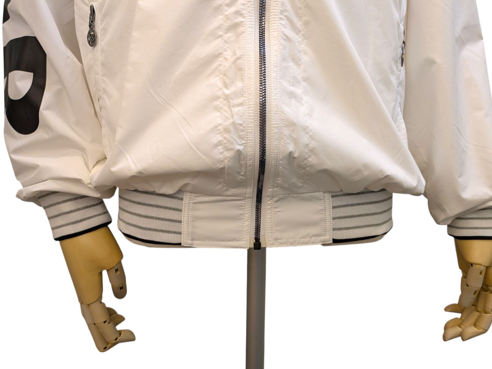 BARNI VARNO／バーニヴァーノ】ロゴ ナイロンブルゾン ホワイト