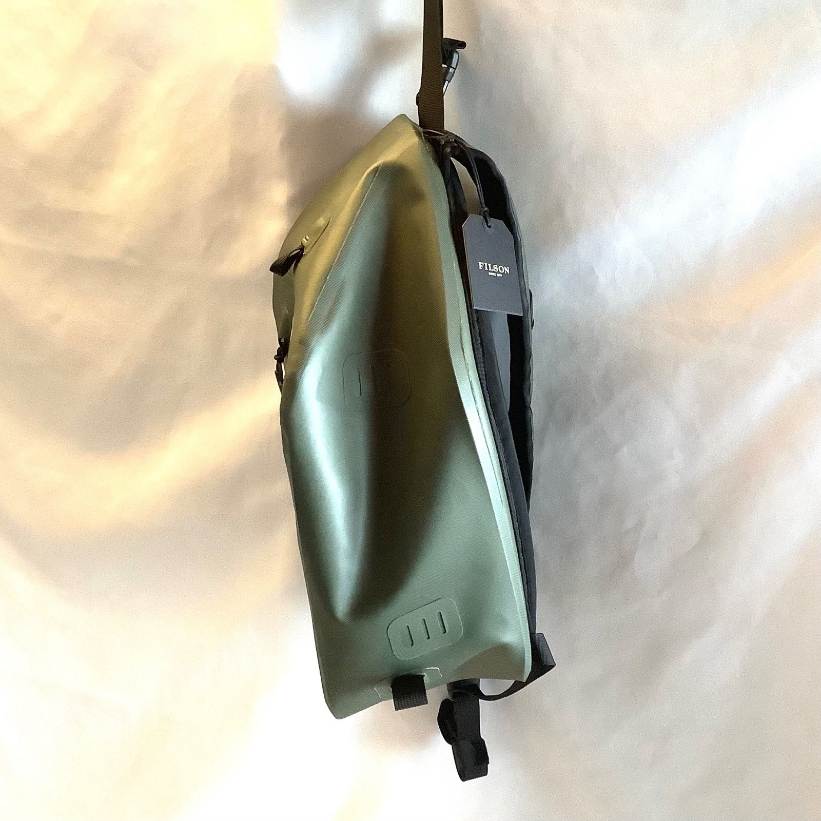 FILSON DRY SLING PACK GREEN