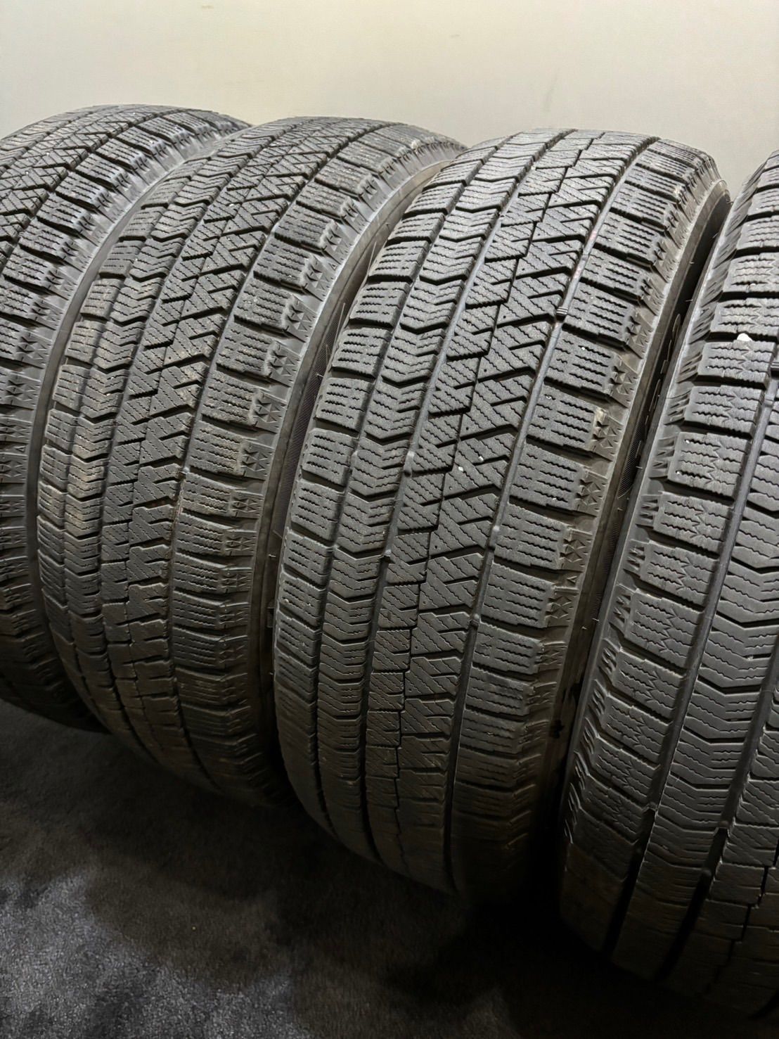 185/60R15 ブリヂストンVRX2 スタッドレス アクア ヤリス フィット