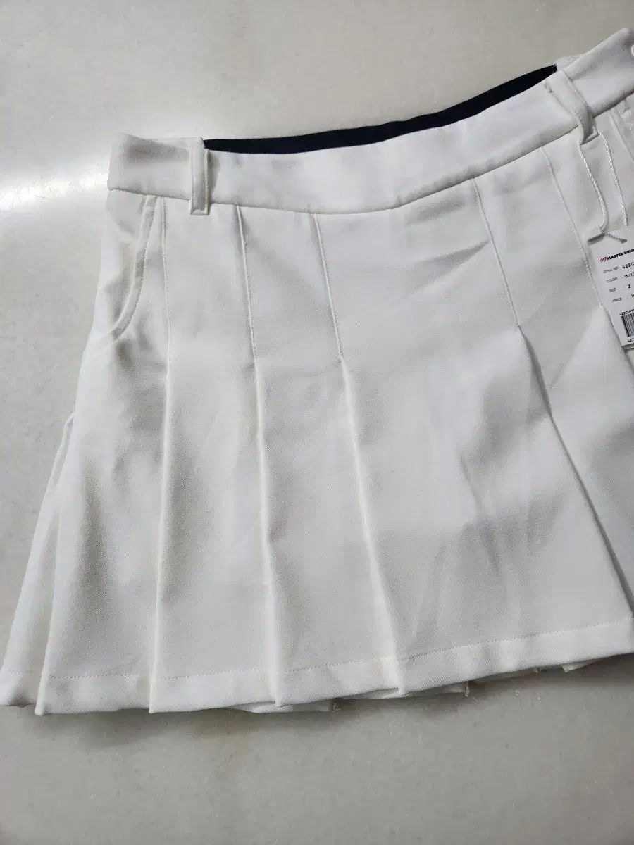 ゴルフスカート