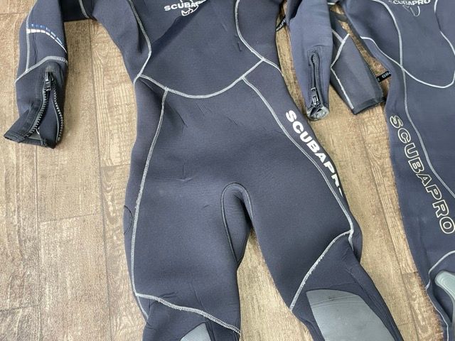 ウェットスーツ ダイビングスーツ