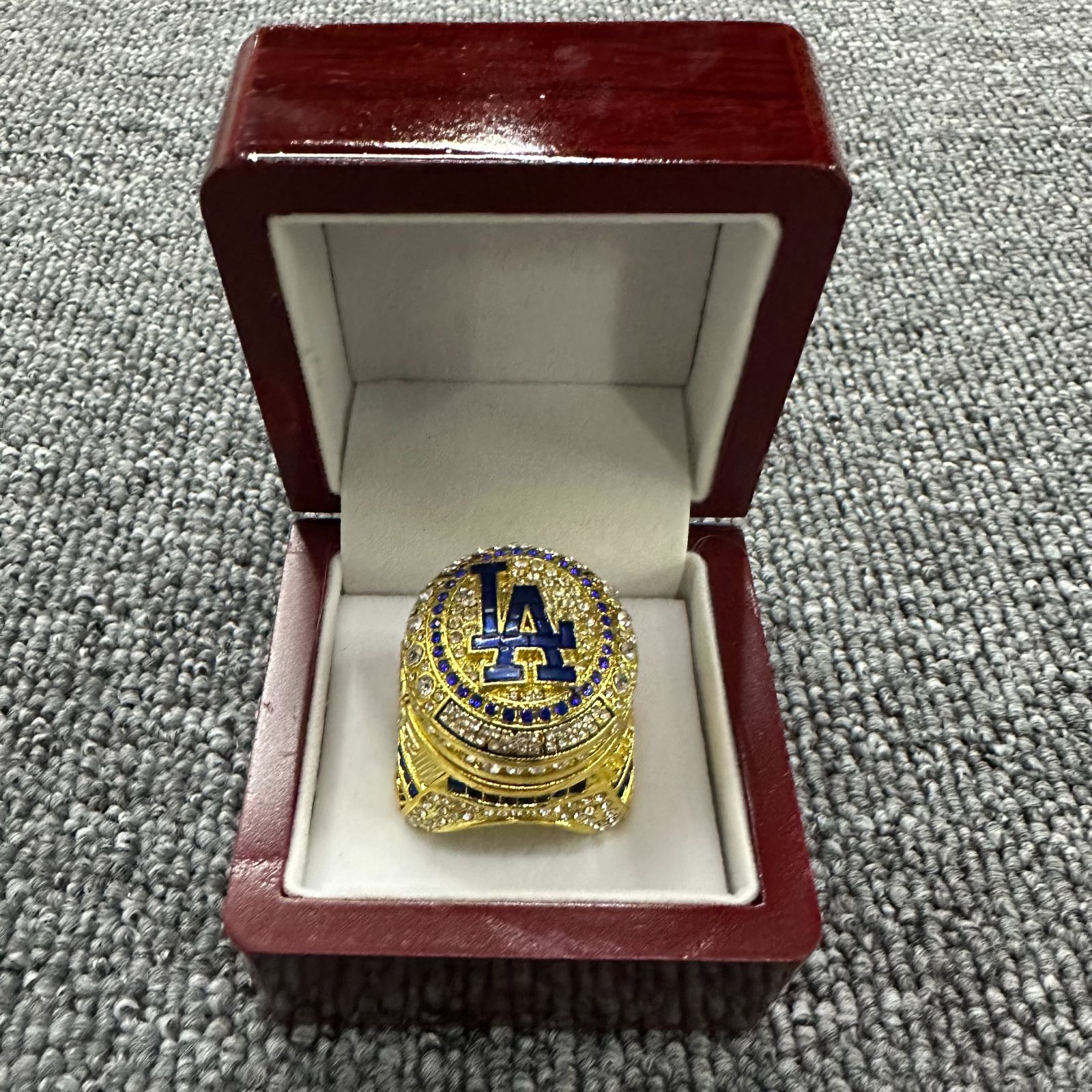 【激レア・完売品】大谷翔平 2024 ドジャース チャンピオンリング 楽天市場】送料無料※2024年 MLB史上初 2種類 在庫がわずか 早い