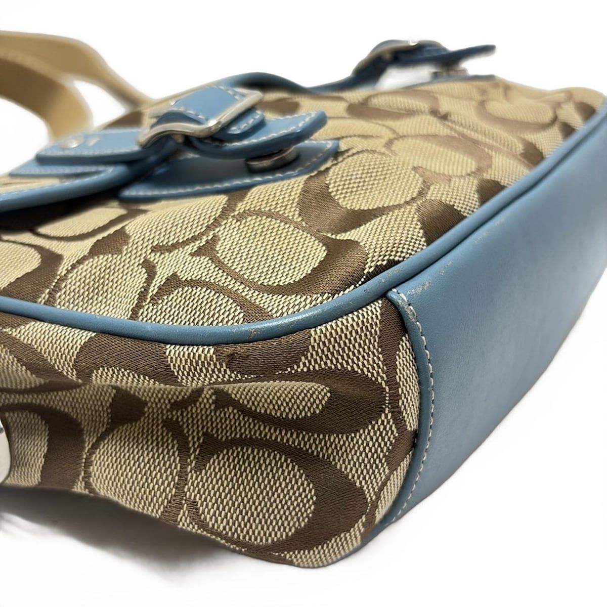 COACH(コーチ) ショルダーバッグ美品 シグネチャーフィールド