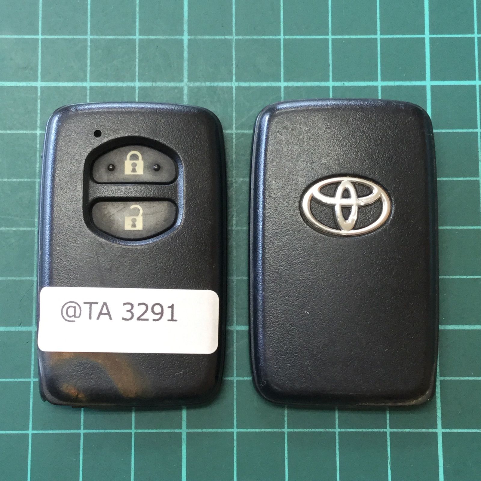 トヨタ 純正 スマートキー 2ボタン プリウス 30 アクア NCP10 ヴィッツ