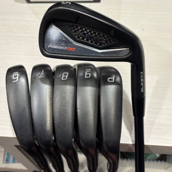 Iset コブラ King Forged Tec Blackアイアン 6本セット 5-P | True Temper AMT Tourホワイト S300 新橋店