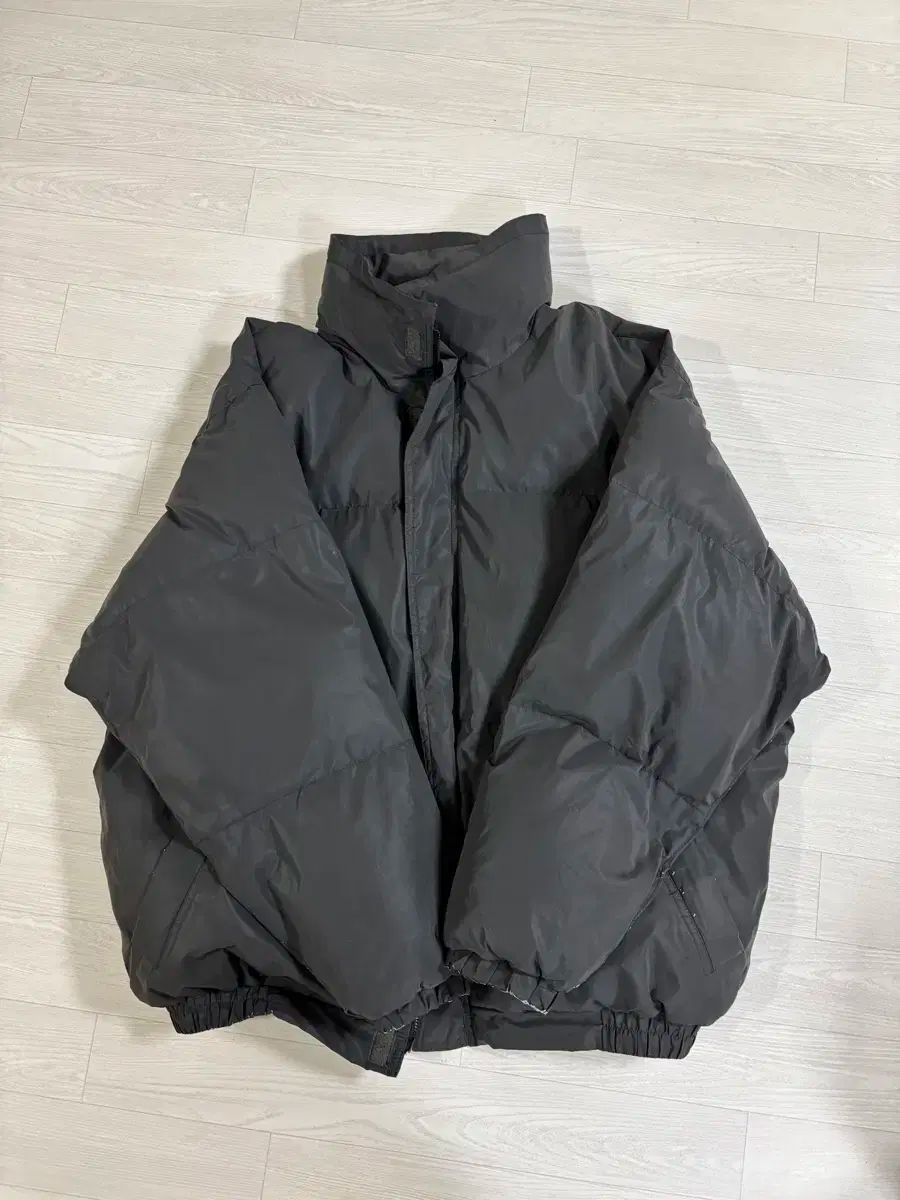 FEAR OF GOD(フィアオブゴッド) ESSENTIALS(エッセンシャルズ) パファー L