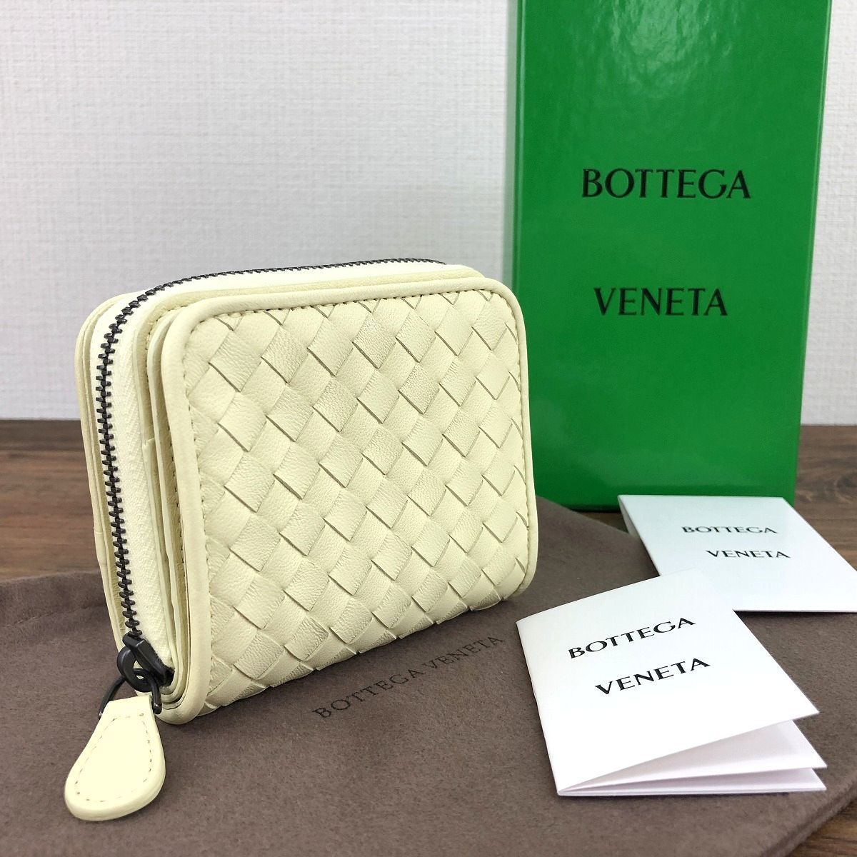 未使用品 BOTTEGA VENETA コンパクトウォレット 485-