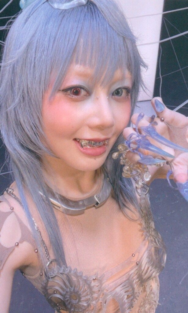 XG WOKE UP HINATA Trading Card Lakidro