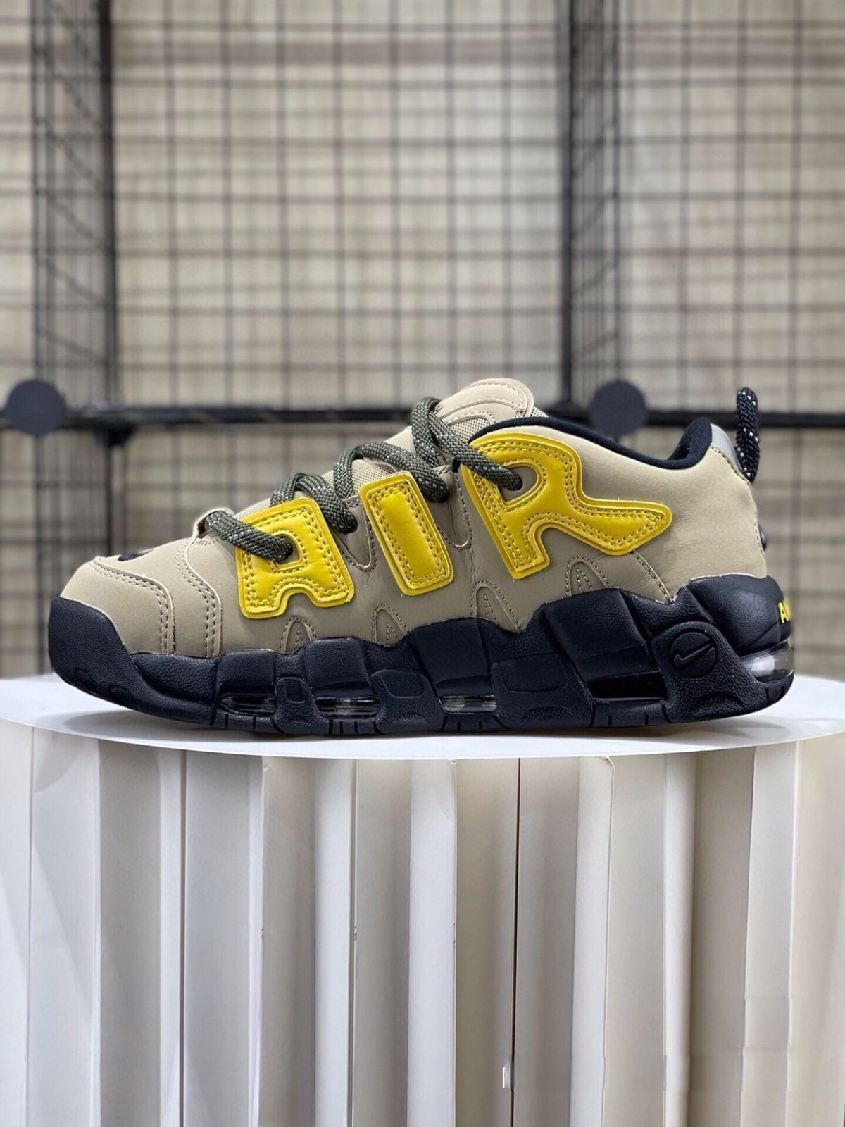 Nike アンブッシュFB1299-200 スニーカー ベージュ/イエロー AMBUSH X Air More Uptempo Low 'Limestone' - Nike - FB1299