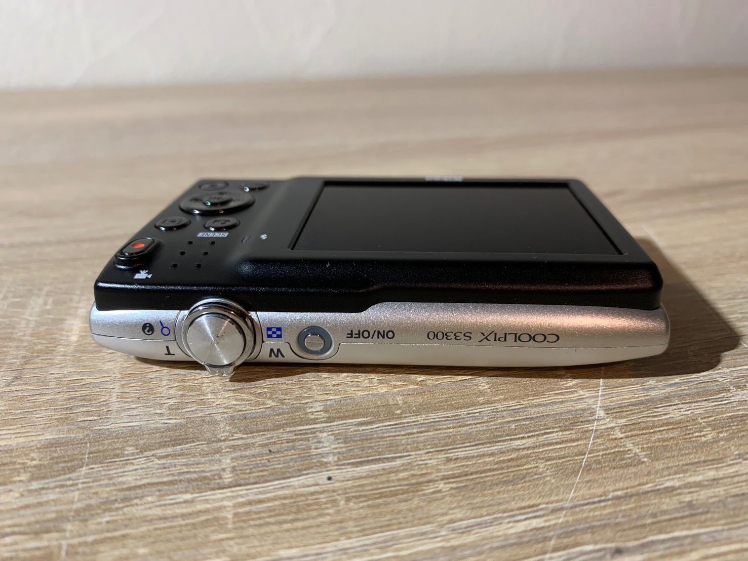 6094 Nikon COOLPIX S3300 シルバー デジカメ - メルカリ