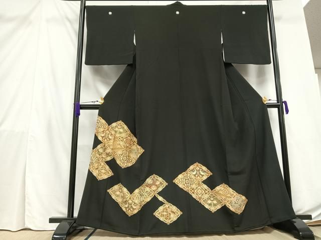 平和屋着物□豪華黒留袖 駒刺繍 菱形草花文 金彩 三越扱い 正絹