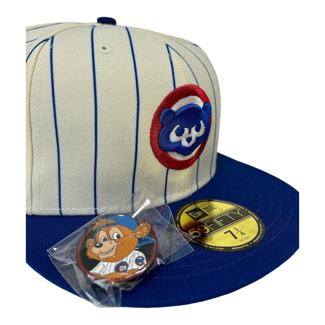 新品71/4 シカゴ・カブス 人気マスコット『CLARK』ピンズ付き 海外限定ニューエラ 59FIFTY CUBS NEW ERA 今永＆鈴木 -  メルカリ