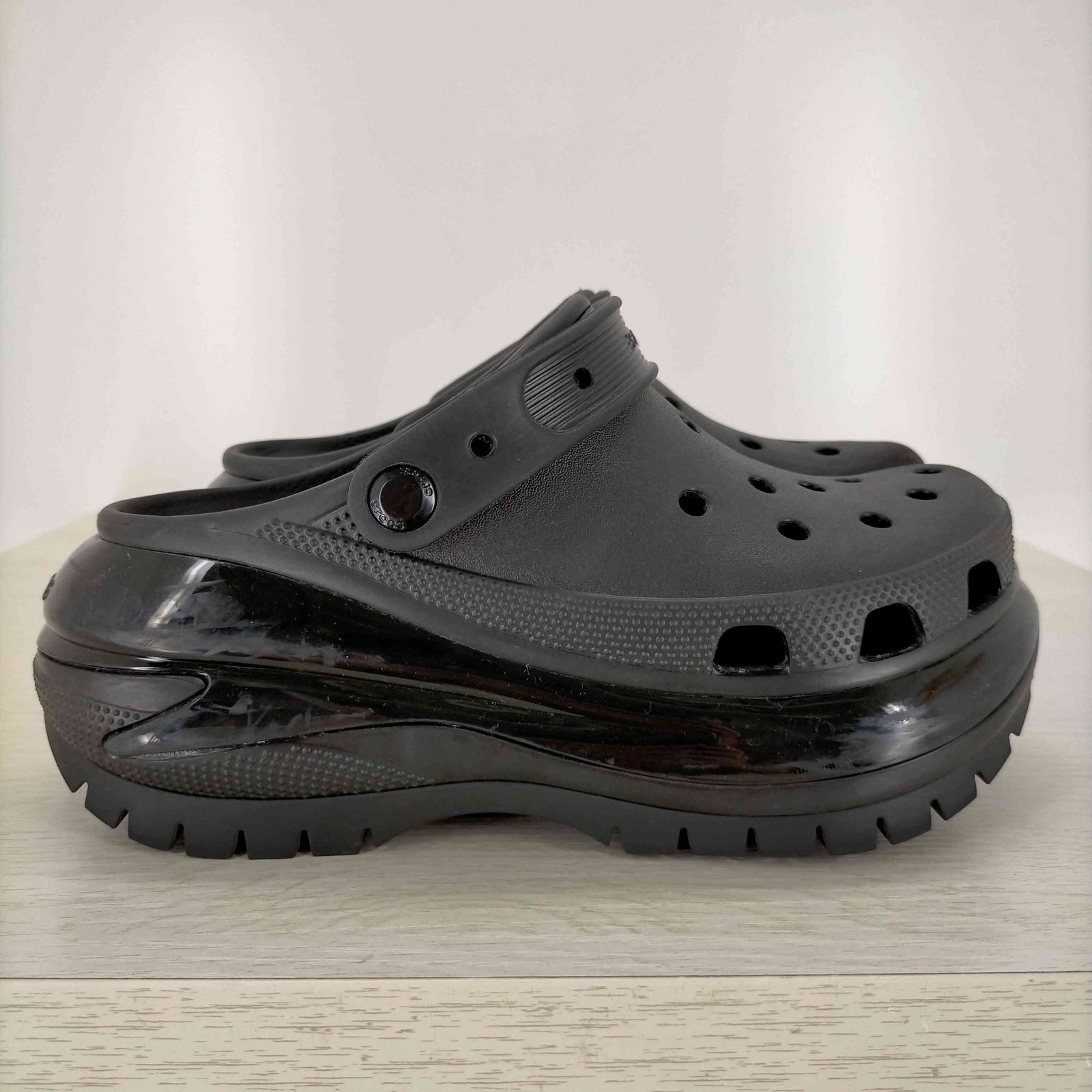 クロックス crocs メガ クラッシュ クロッグ MEGA CRUSH CLOG 