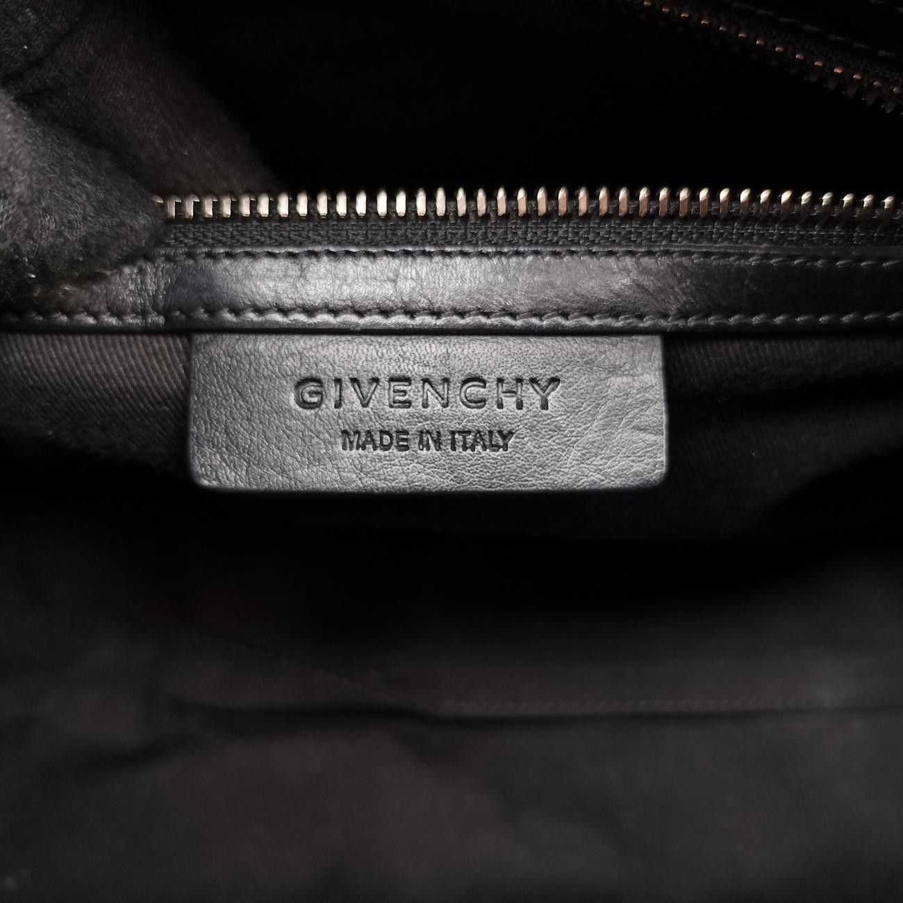 ジバンシーGivenchyアンティゴナグリーンレザー3C0182