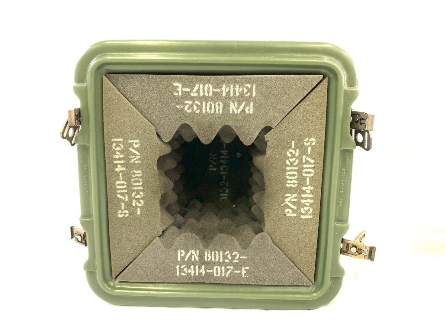米軍放出品　ハードケース ツールボックス 工具箱 ストレージボックス ミリタリー Amazon.co.jp: 実物米軍放出品 ペリカン ハーディグ PELICAN