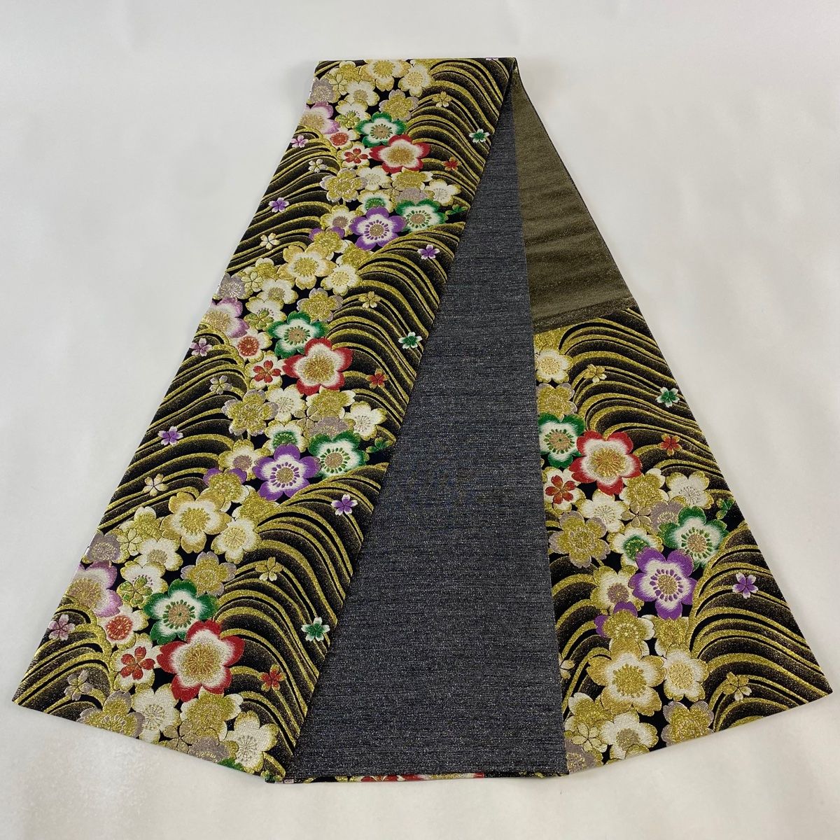 袋帯 美品 秀品 桜 波 金銀糸 箔 黒 六通 正絹 【中古】 - メルカリ