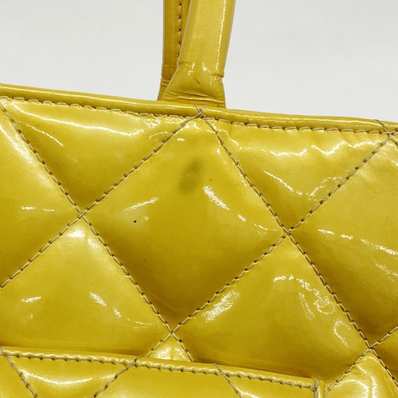 Chanel シャネル