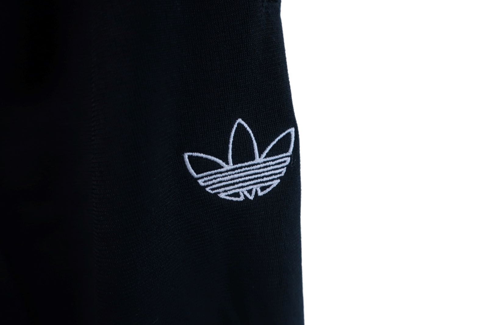 【美品】adidas(アディダス) パンツ 黒 レディース M ゴルフウェア 2307-0043 中古