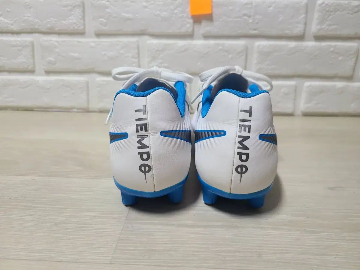 ナイキ ティエンポ レジェンド7 HG サッカーシューズ 250mm