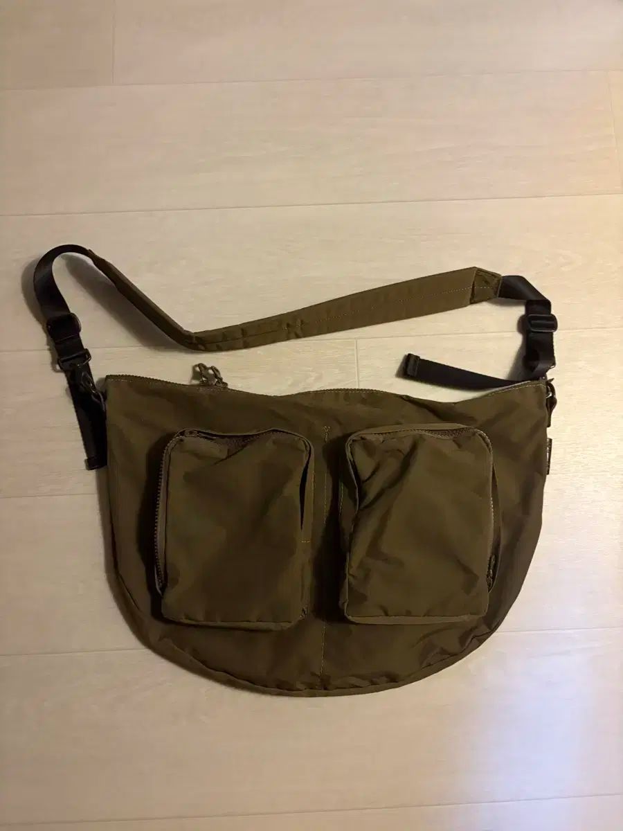 AMIACALVA アミアカルヴァ ボディバッグ ショルダー ブラック 日本製