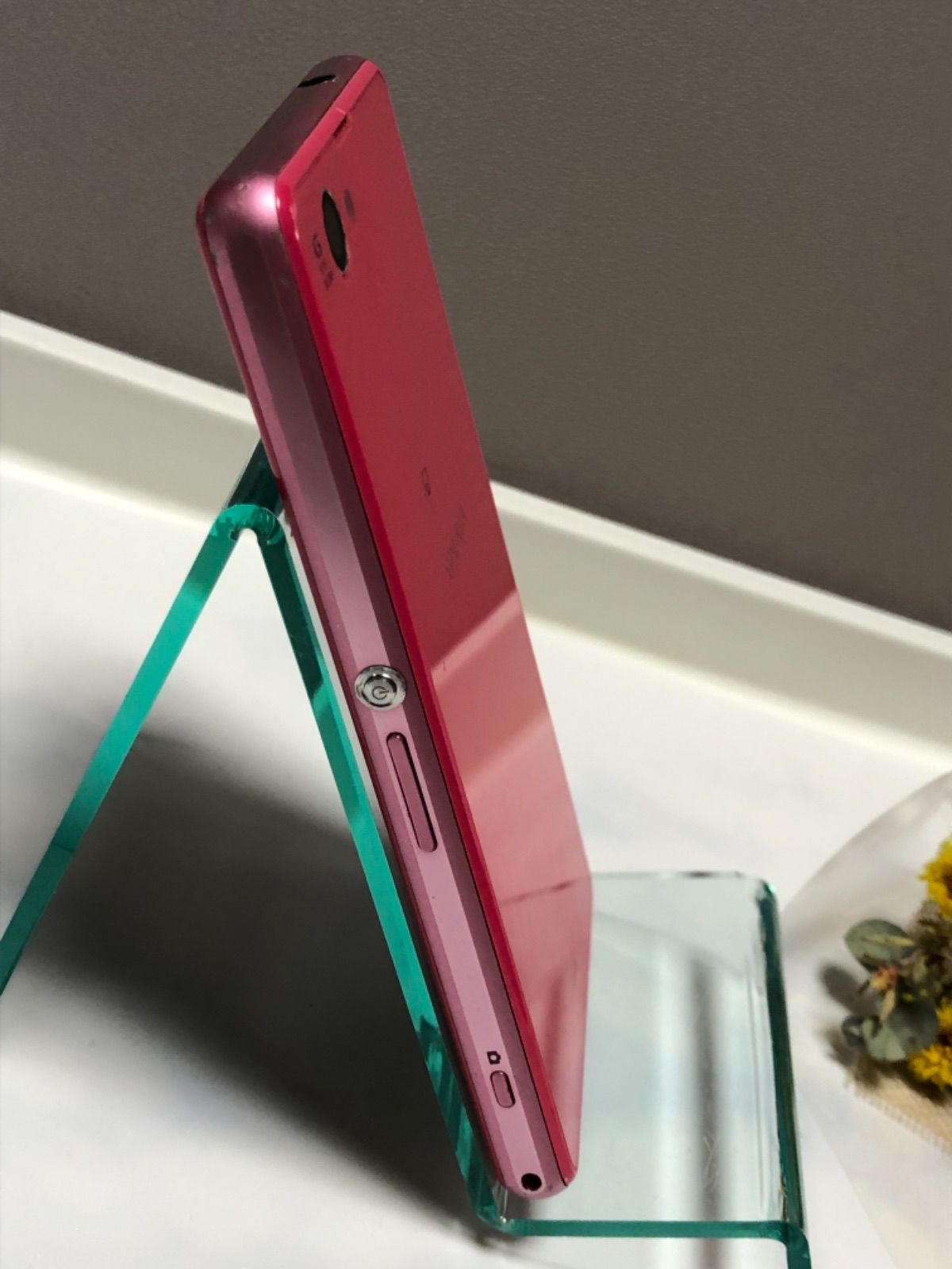 docomo SONY Xperia Z1 f SO-02F ピンク - メルカリ docomo SONY Xperia Z1 f SO-02F ピンク - メルカリ