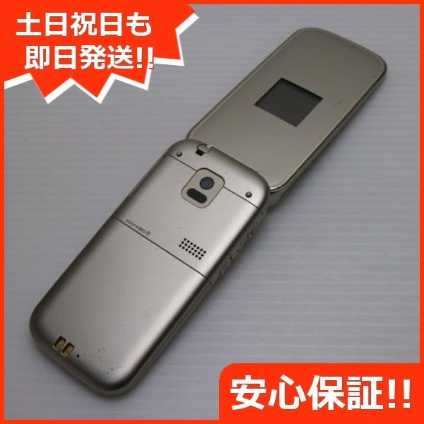 美品 F-01G らくらくホン ベーシック4 ゴールド 即日発送
