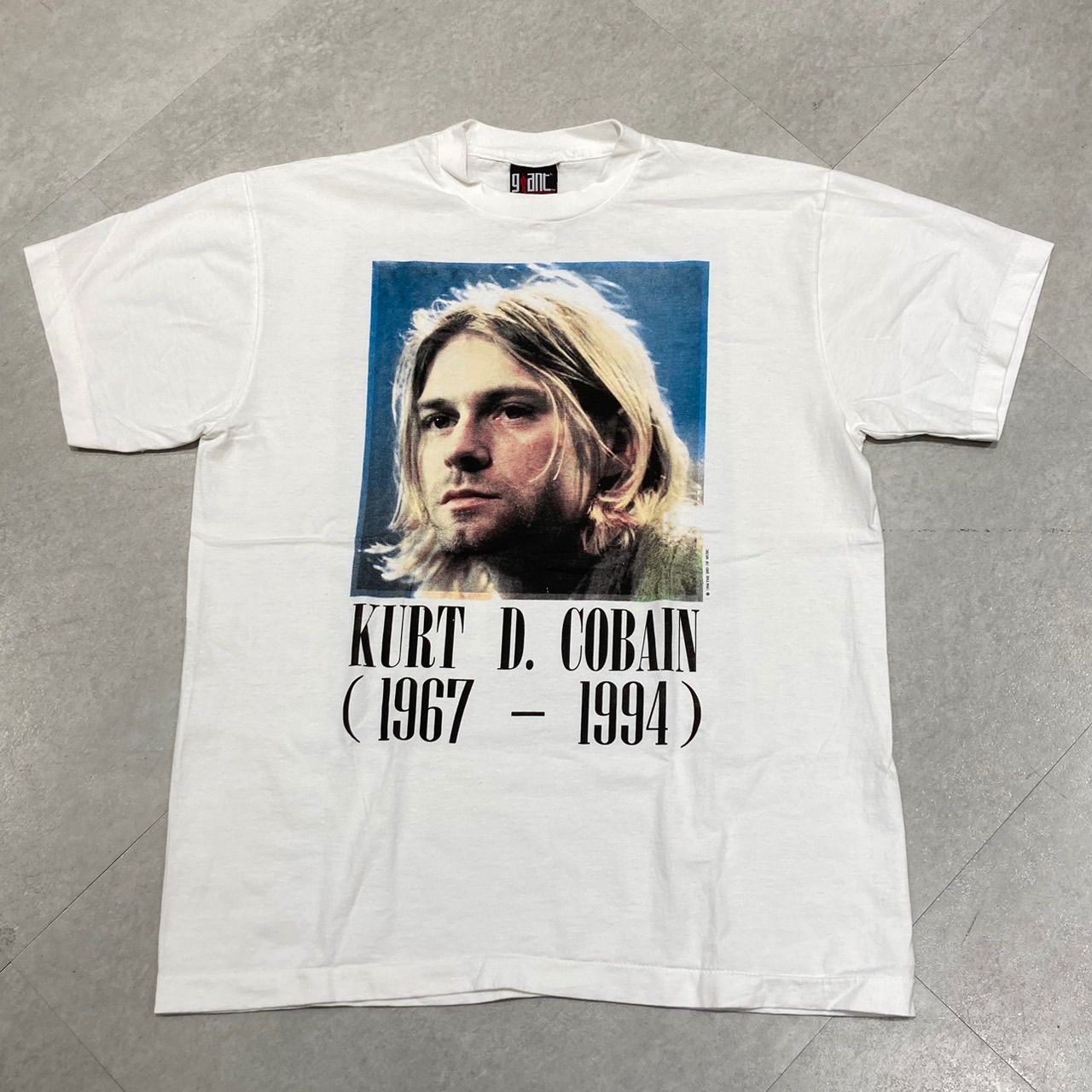 USA製 Nirvana ニルヴァーナ KURT COBAIN カートコバーン 1988 追悼 バンド Tシャツ ホワイト 白 L - メルカリ