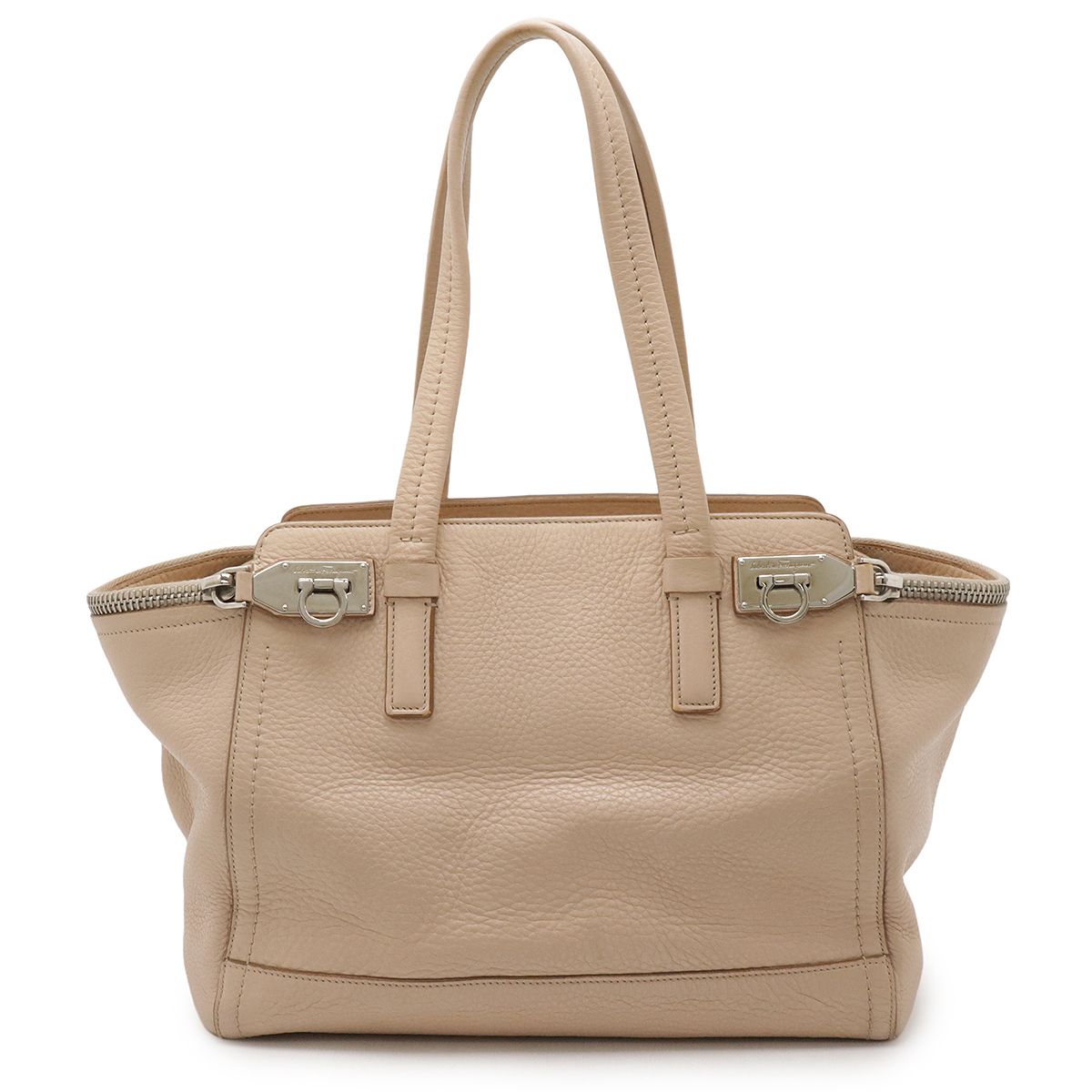 Salvatore Ferragamo サルヴァトーレ フェラガモ アリアナ