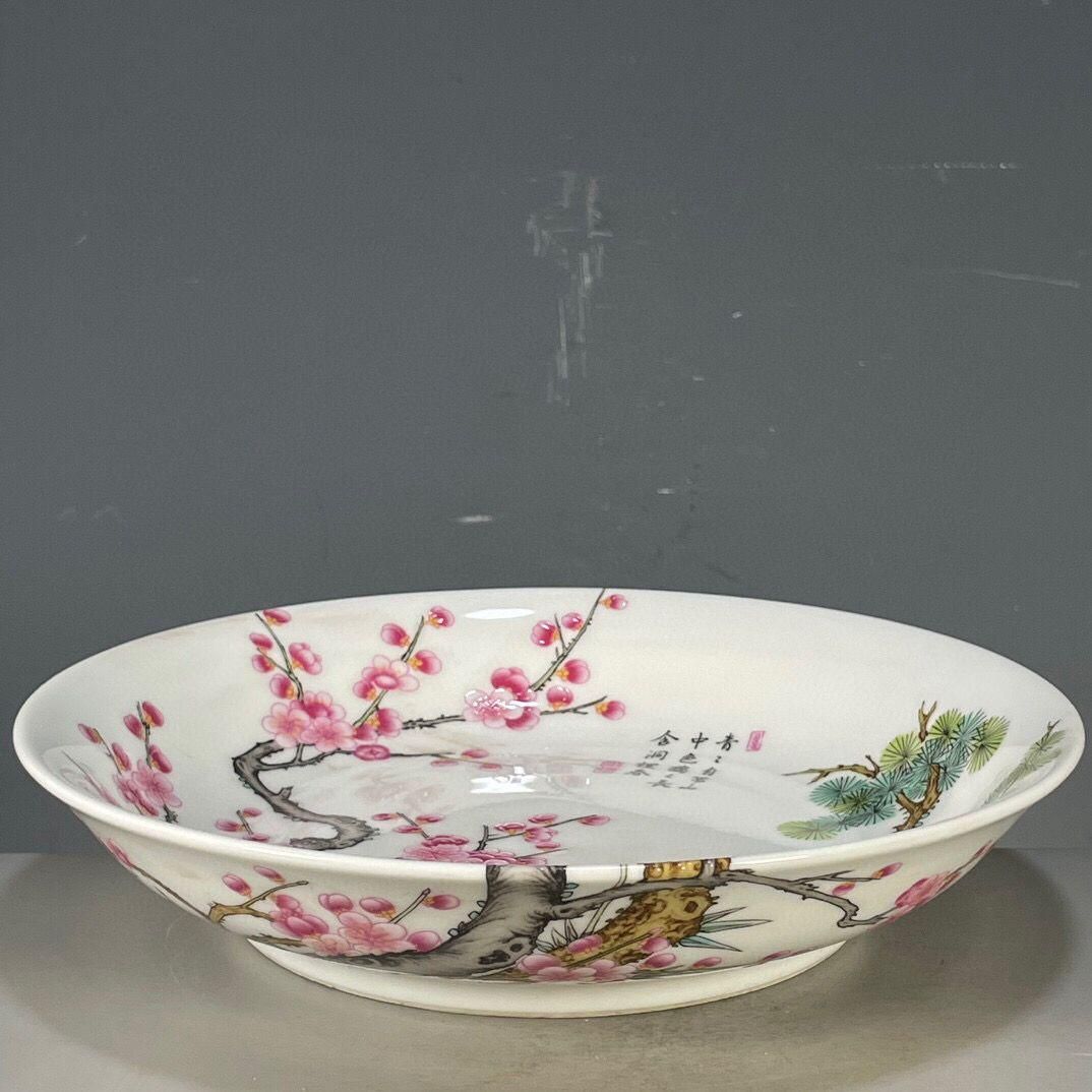 パステル梅花紋の賞盤  景徳鎮 陶磁器 装飾品 現代工芸品 美術品 置物 パステル梅花紋の賞盤 景徳鎮 陶磁器 装飾品 現代工芸品 美術品