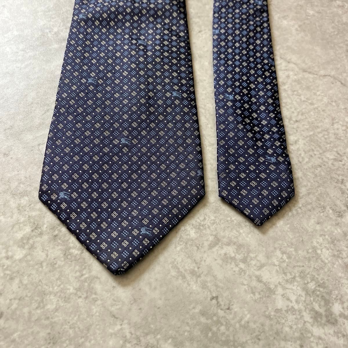 BURBERRY バーバリー ネクタイ ネイビー ブルー ロゴマーク ドット 総柄 イタリア製 シルク
