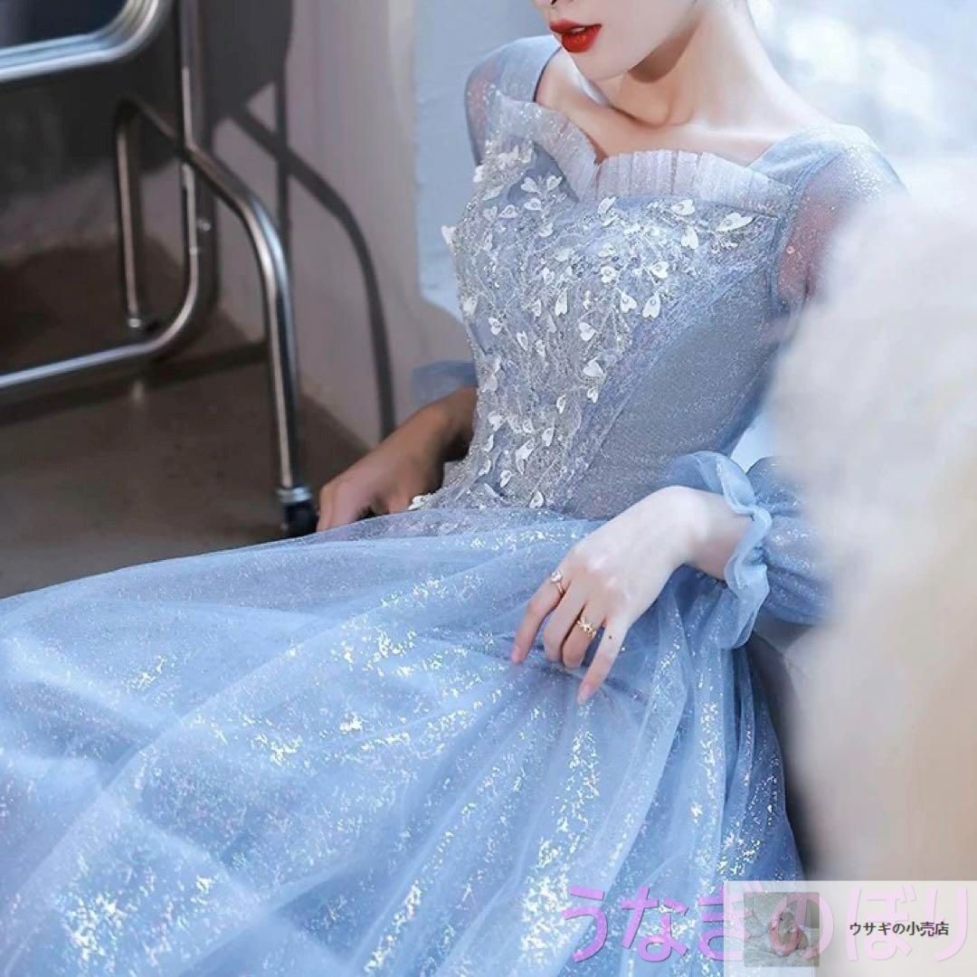 小花柄のデザインが