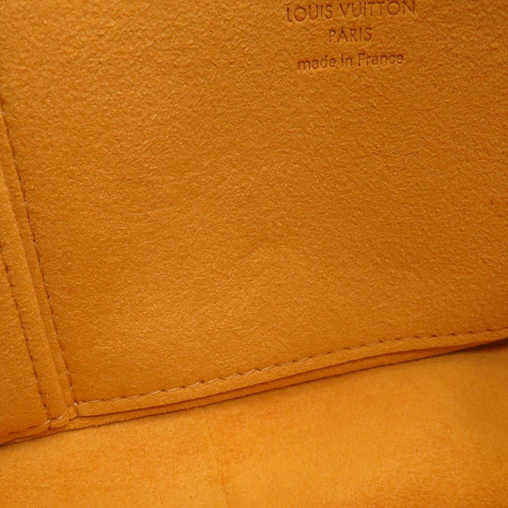 ウエストポーチ