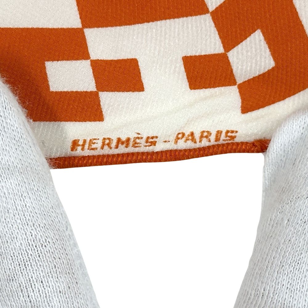 ホワイト バンダナ